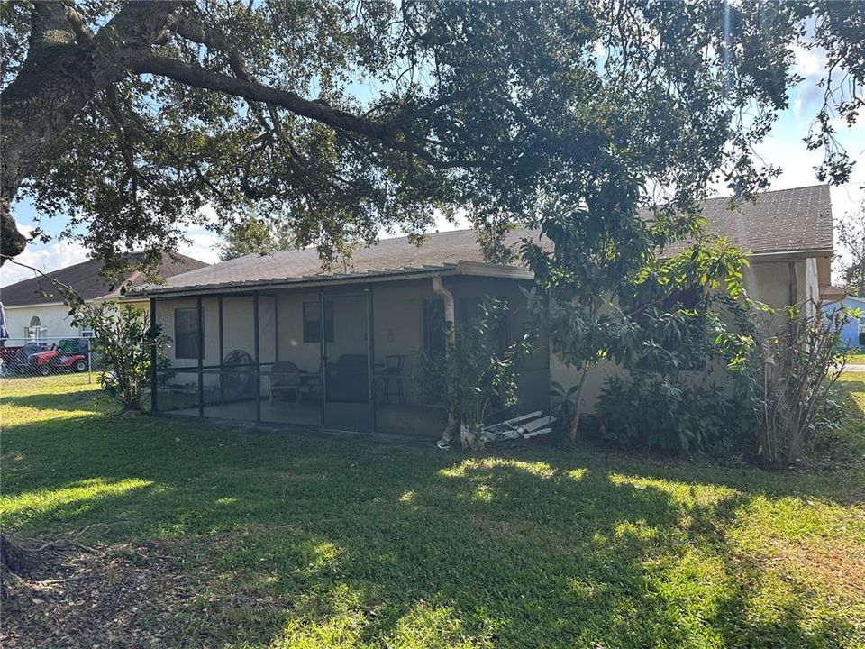 待售: $320,000 (4 贝兹, 2 浴室, 1719 平方英尺)