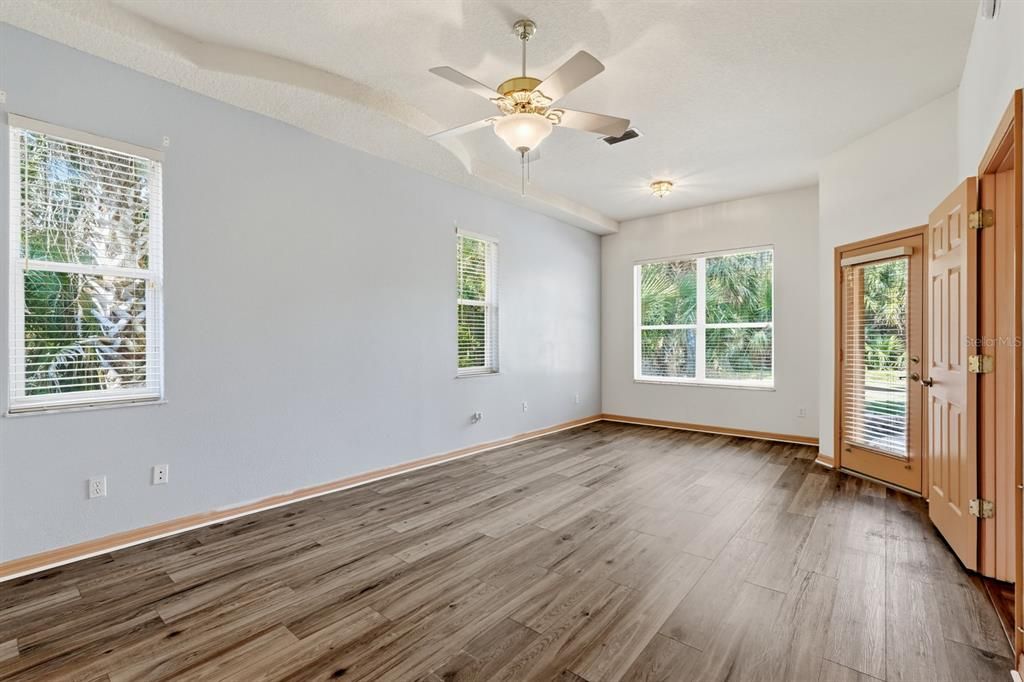 待售: $499,900 (4 贝兹, 2 浴室, 2317 平方英尺)