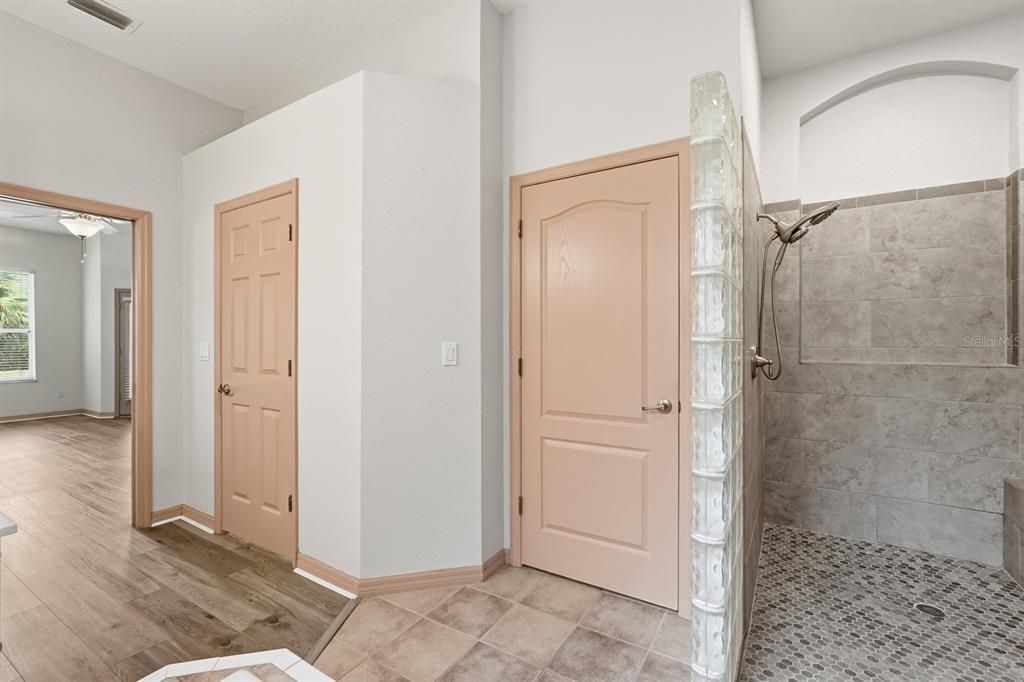 待售: $499,900 (4 贝兹, 2 浴室, 2317 平方英尺)