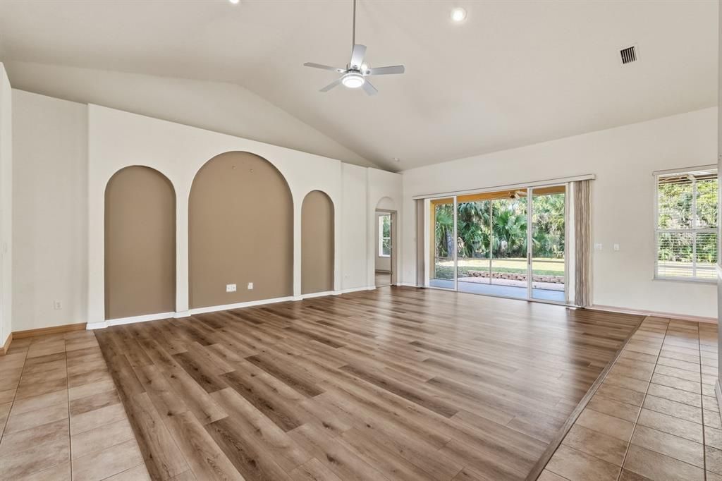 待售: $499,900 (4 贝兹, 2 浴室, 2317 平方英尺)