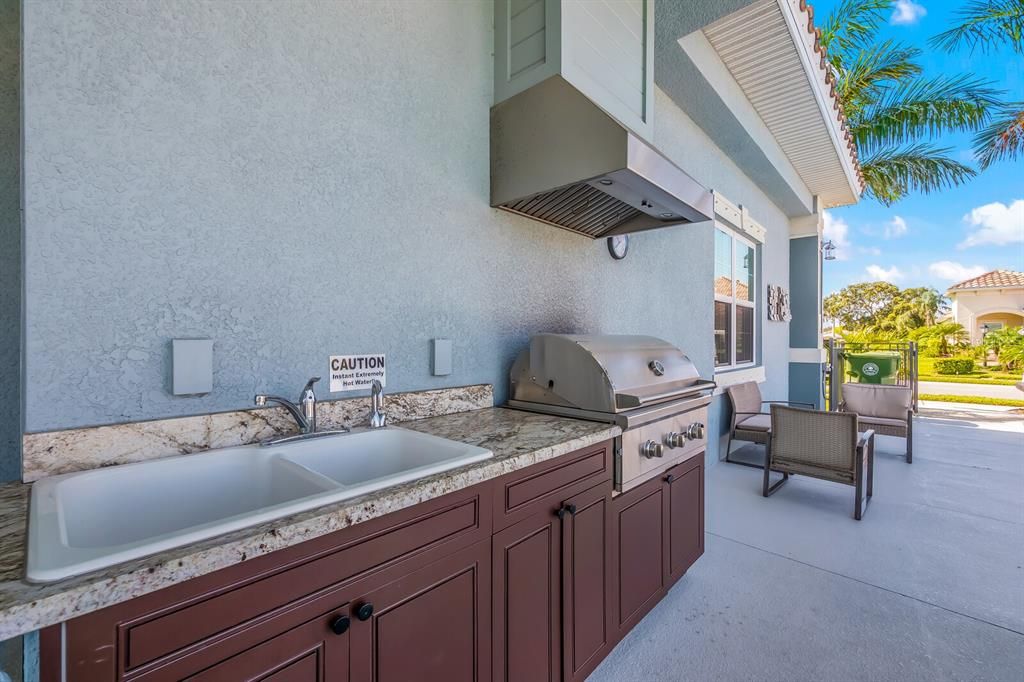 На продажу: $529,000 (2 спален, 2 ванн, 1525 Квадратных фут)