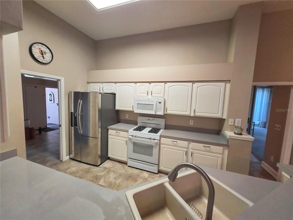 待售: $434,900 (4 贝兹, 3 浴室, 2154 平方英尺)