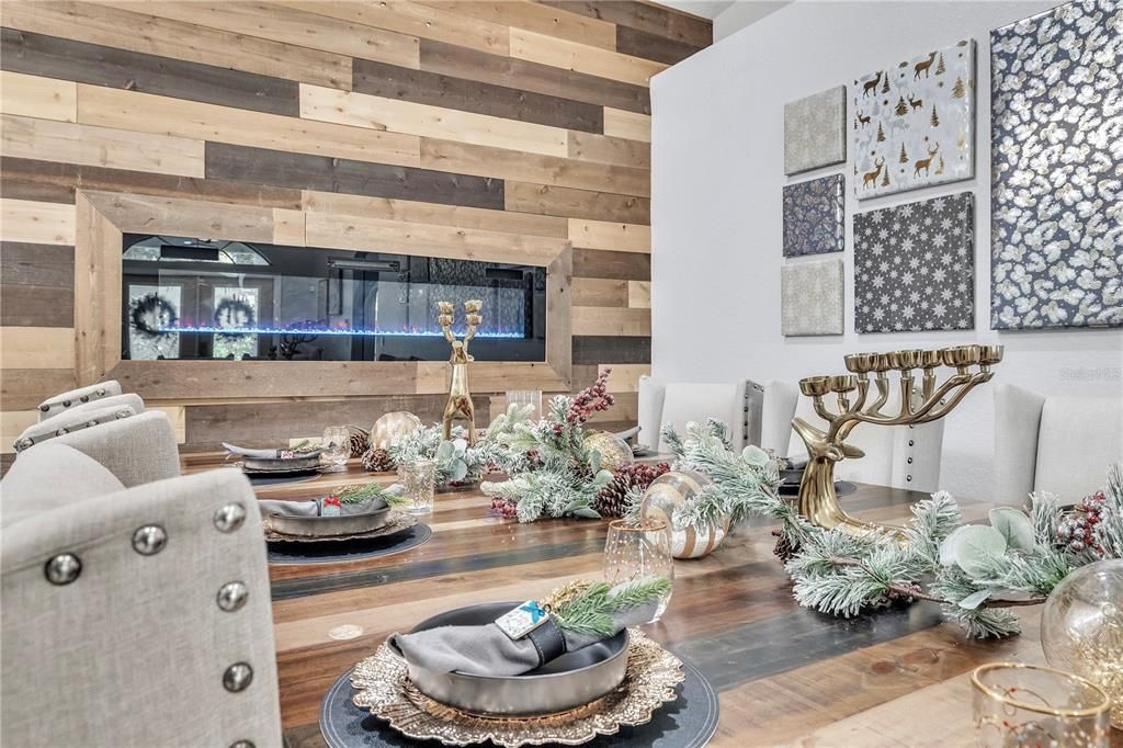 На продажу: $1,275,000 (6 спален, 4 ванн, 5450 Квадратных фут)