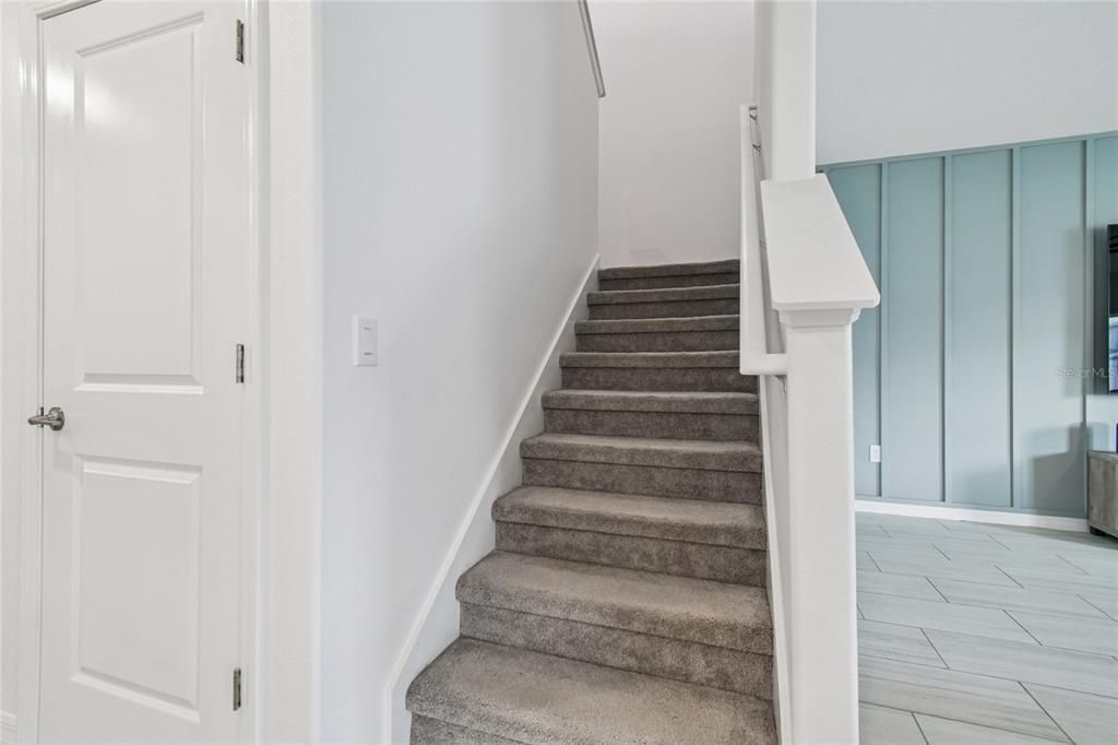 For Sale: $515,000 (6 beds, 3 baths, 3092 Square Feet)