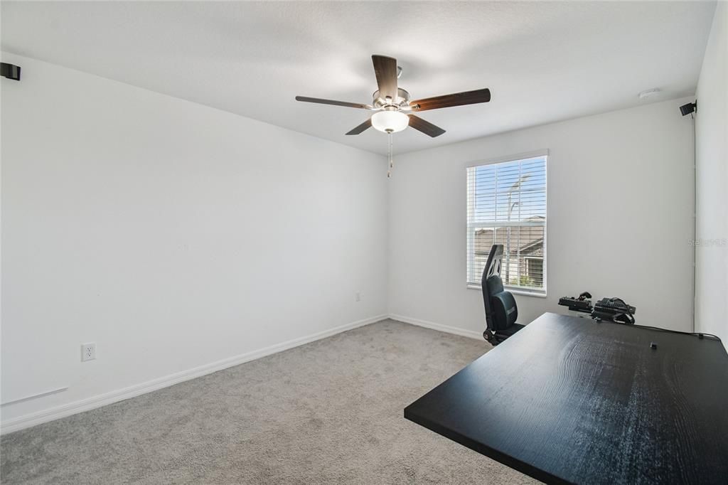 For Sale: $515,000 (6 beds, 3 baths, 3092 Square Feet)