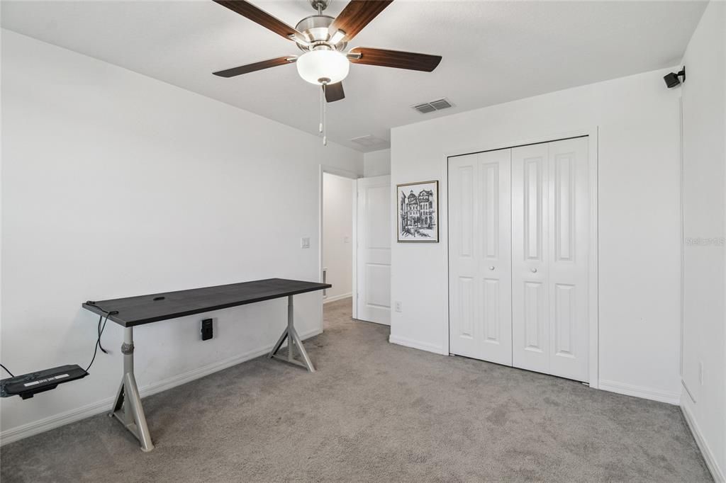 For Sale: $515,000 (6 beds, 3 baths, 3092 Square Feet)