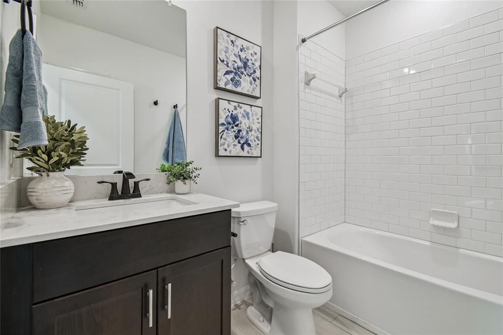 For Sale: $515,000 (6 beds, 3 baths, 3092 Square Feet)