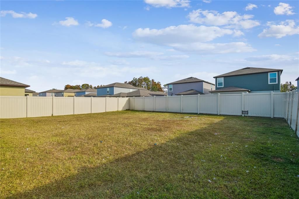 For Sale: $515,000 (6 beds, 3 baths, 3092 Square Feet)