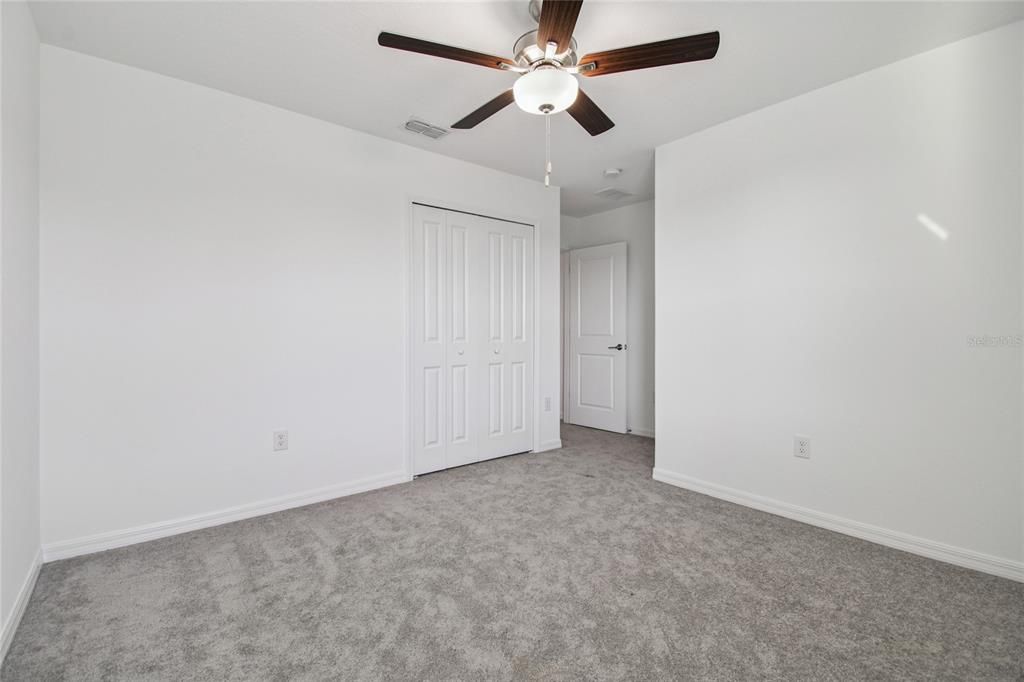 For Sale: $515,000 (6 beds, 3 baths, 3092 Square Feet)