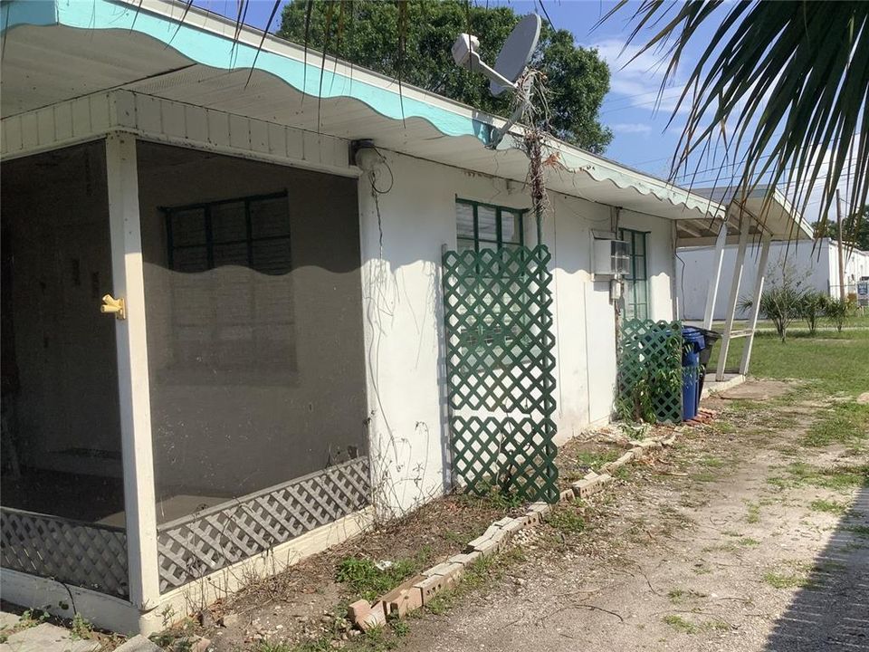 For Rent: $1,500 (2 beds, 1 baths, 700 Square Feet)