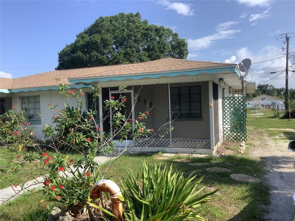 For Rent: $1,500 (2 beds, 1 baths, 700 Square Feet)