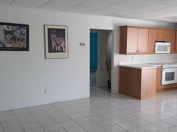 待售: $649,000 (6 贝兹, 4 浴室, 2152 平方英尺)