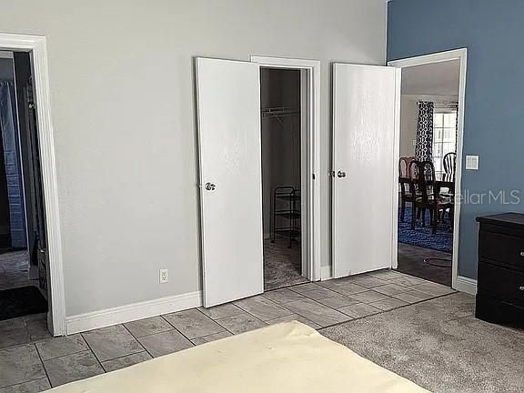 待售: $649,000 (6 贝兹, 4 浴室, 2152 平方英尺)