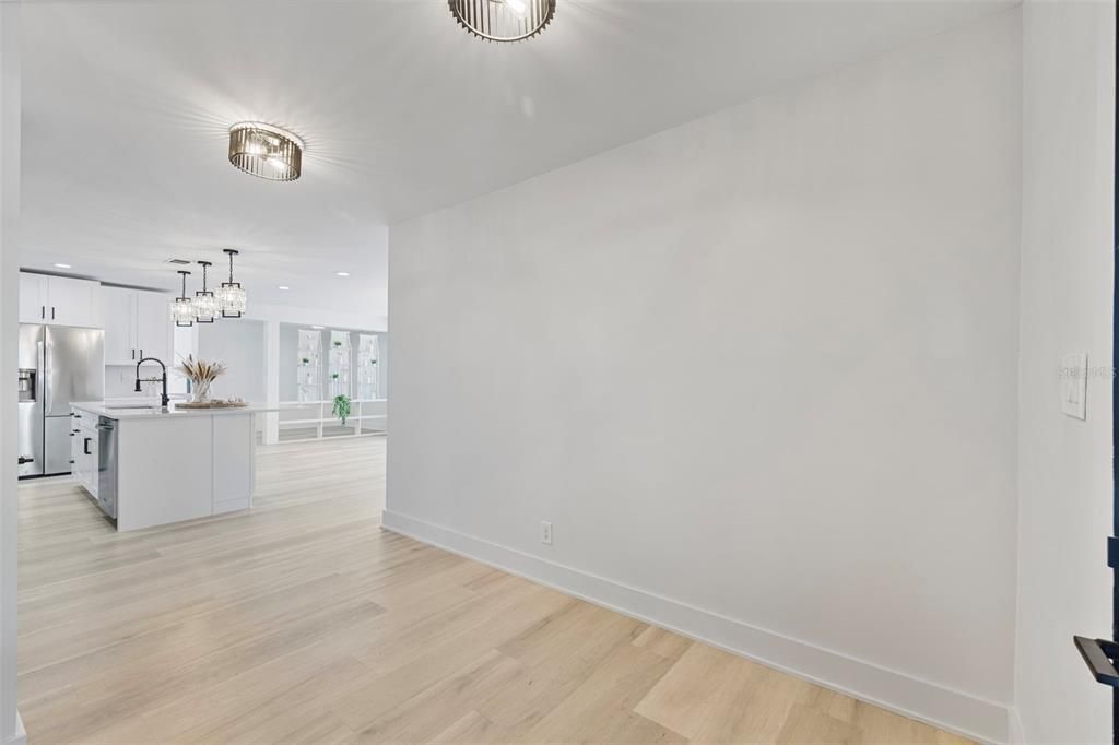 待售: $1,250,000 (3 贝兹, 2 浴室, 2340 平方英尺)