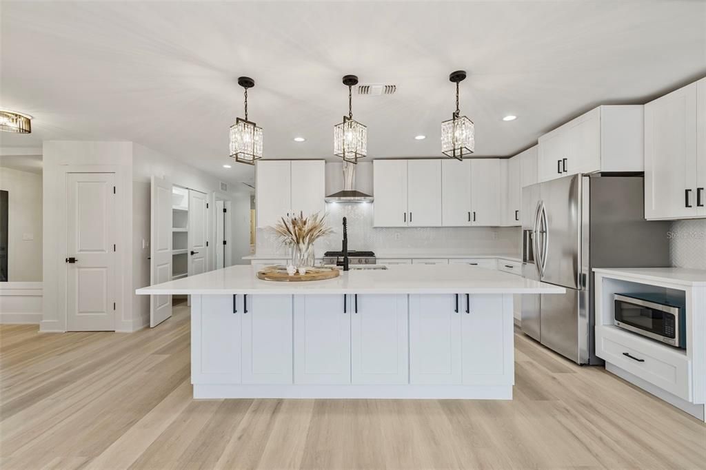 待售: $1,250,000 (3 贝兹, 2 浴室, 2340 平方英尺)