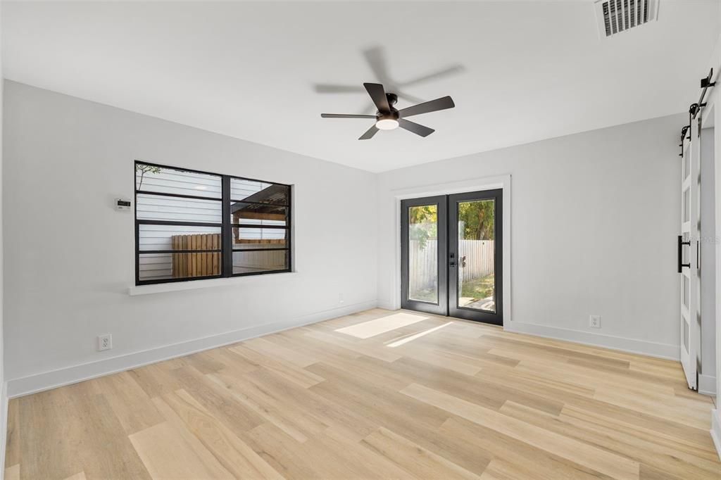 待售: $1,250,000 (3 贝兹, 2 浴室, 2340 平方英尺)