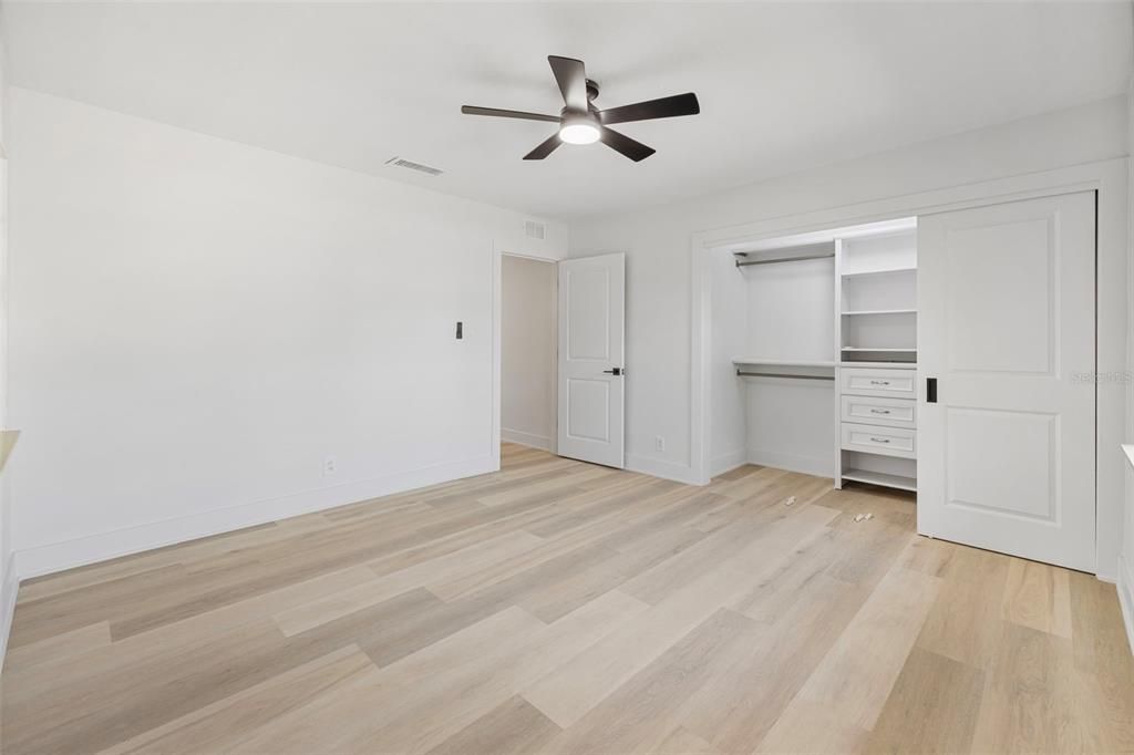 待售: $1,250,000 (3 贝兹, 2 浴室, 2340 平方英尺)