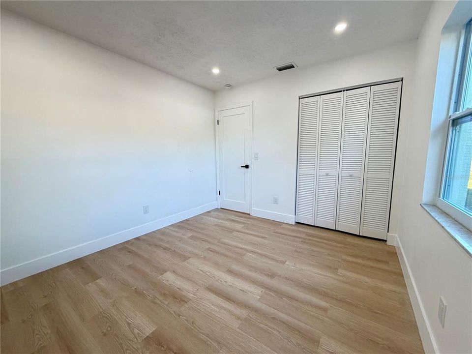 For Rent: $2,550 (4 beds, 2 baths, 1548 Square Feet)