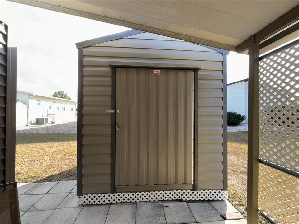 For Sale: $98,500 (2 beds, 1 baths, 621 Square Feet)