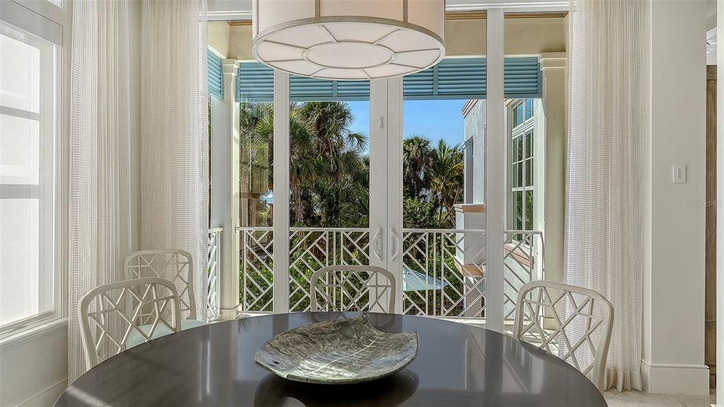 На продажу: $8,250,000 (4 спален, 4 ванн, 4630 Квадратных фут)