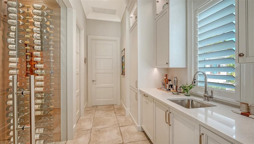 На продажу: $8,250,000 (4 спален, 4 ванн, 4630 Квадратных фут)