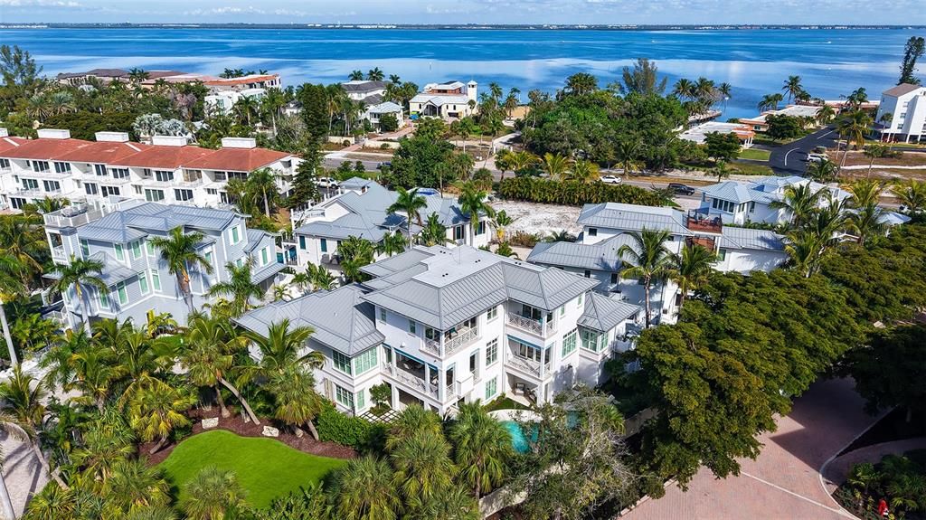 На продажу: $7,495,000 (4 спален, 4 ванн, 4630 Квадратных фут)