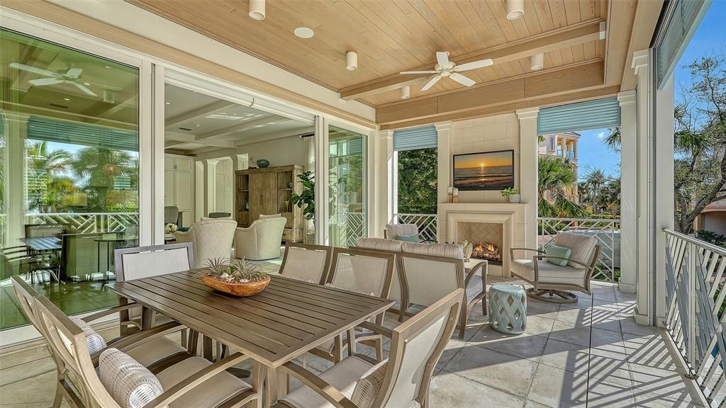 На продажу: $8,250,000 (4 спален, 4 ванн, 4630 Квадратных фут)