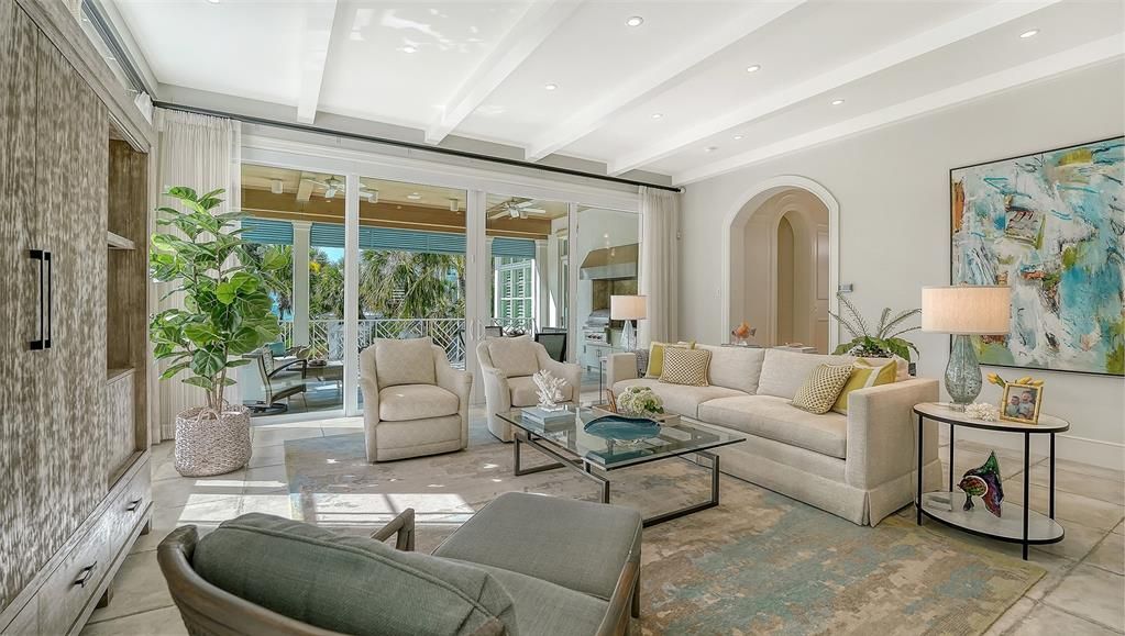 На продажу: $8,250,000 (4 спален, 4 ванн, 4630 Квадратных фут)