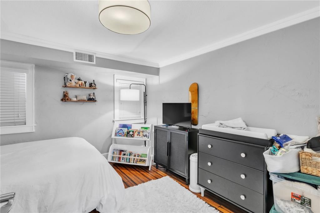 Под контрактом: $600,000 (3 спален, 2 ванн, 1591 Квадратных фут)