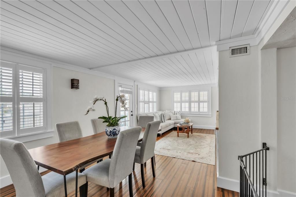 Под контрактом: $600,000 (3 спален, 2 ванн, 1591 Квадратных фут)