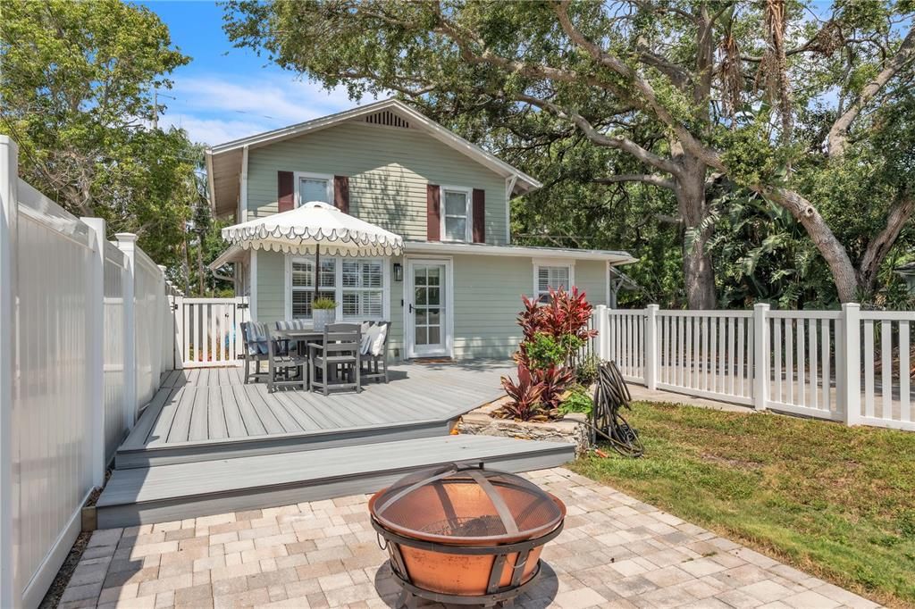 Под контрактом: $600,000 (3 спален, 2 ванн, 1591 Квадратных фут)