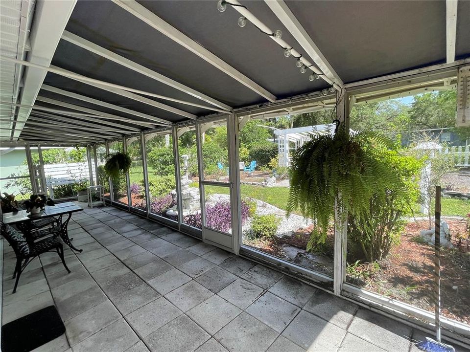 For Rent: $2,750 (3 beds, 2 baths, 1557 Square Feet)