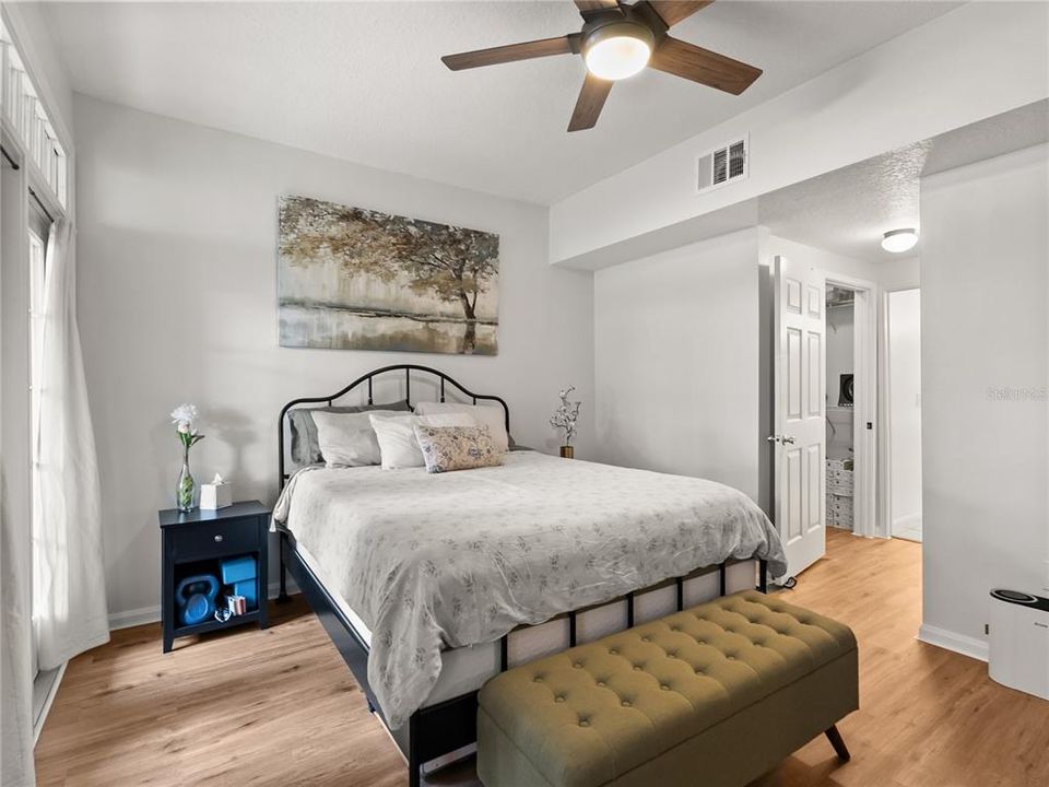 En Venta: $299,900 (1 camas, 1 baños, 952 Pies cuadrados)