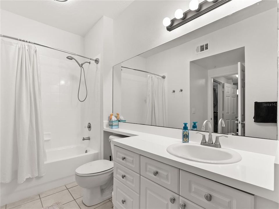 En Venta: $299,900 (1 camas, 1 baños, 952 Pies cuadrados)