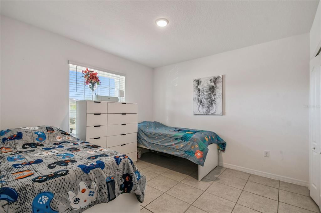 En Venta: $363,000 (5 camas, 3 baños, 2676 Pies cuadrados)