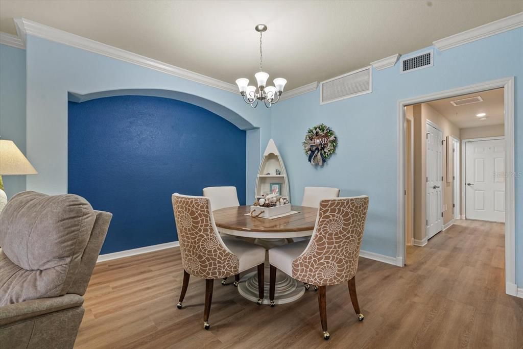 待售: $377,000 (3 贝兹, 2 浴室, 1706 平方英尺)