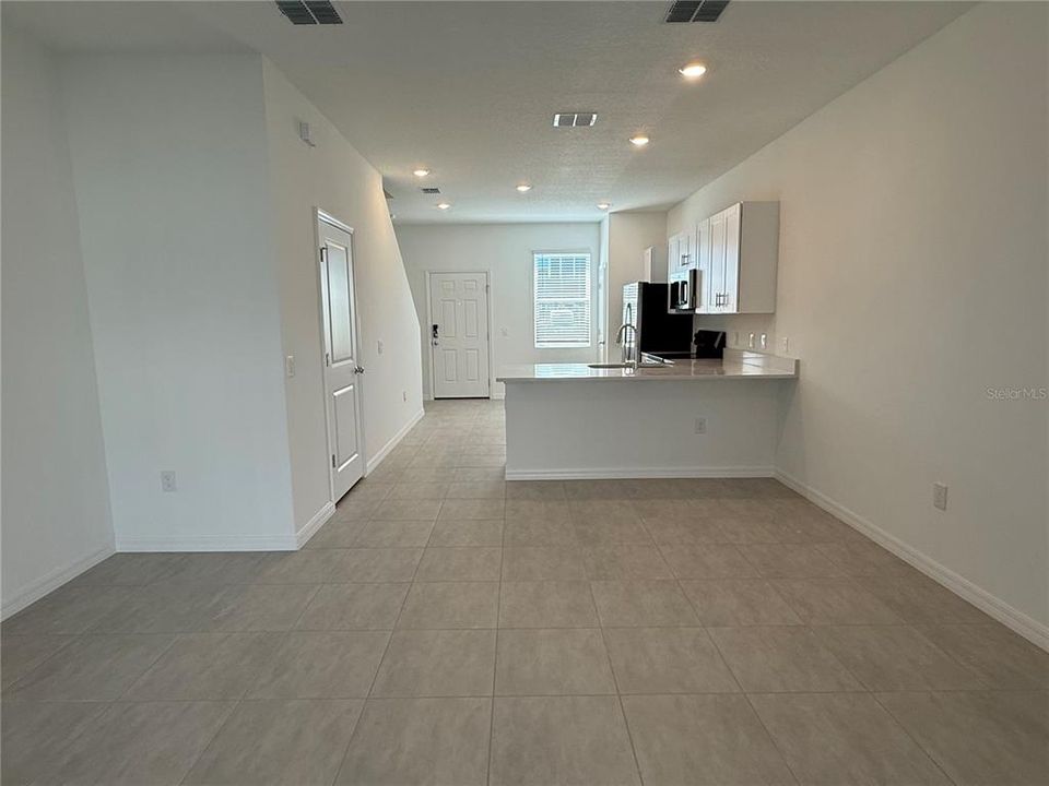 For Rent: $1,690 (2 beds, 2 baths, 1180 Square Feet)