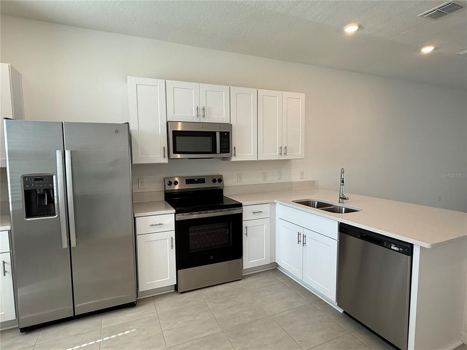For Rent: $1,690 (2 beds, 2 baths, 1180 Square Feet)