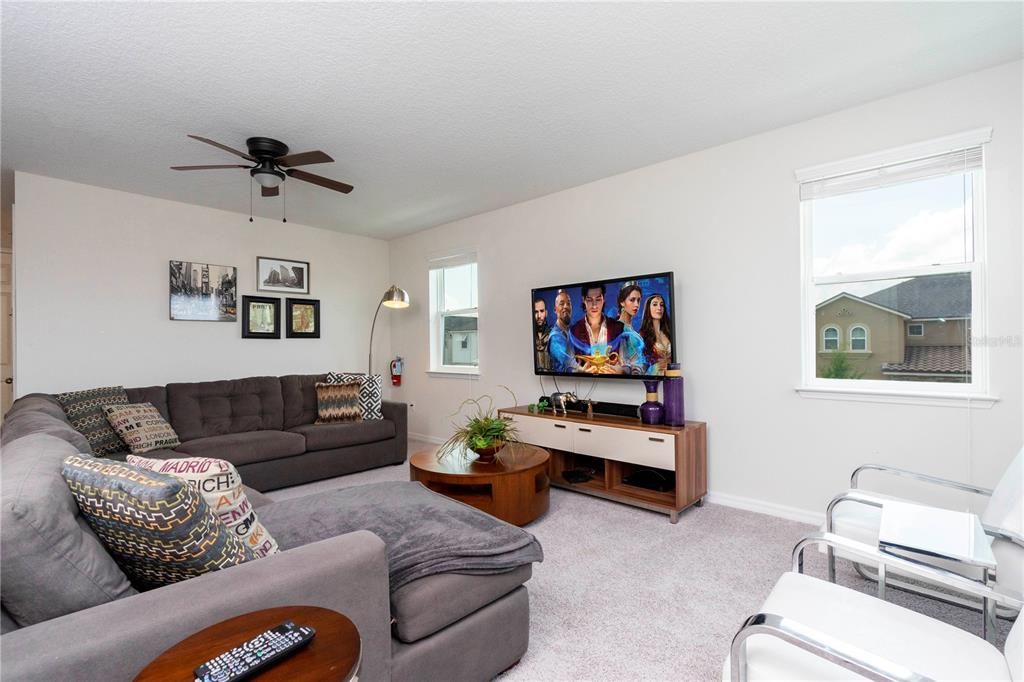 En Venta: $665,000 (7 camas, 6 baños, 3533 Pies cuadrados)