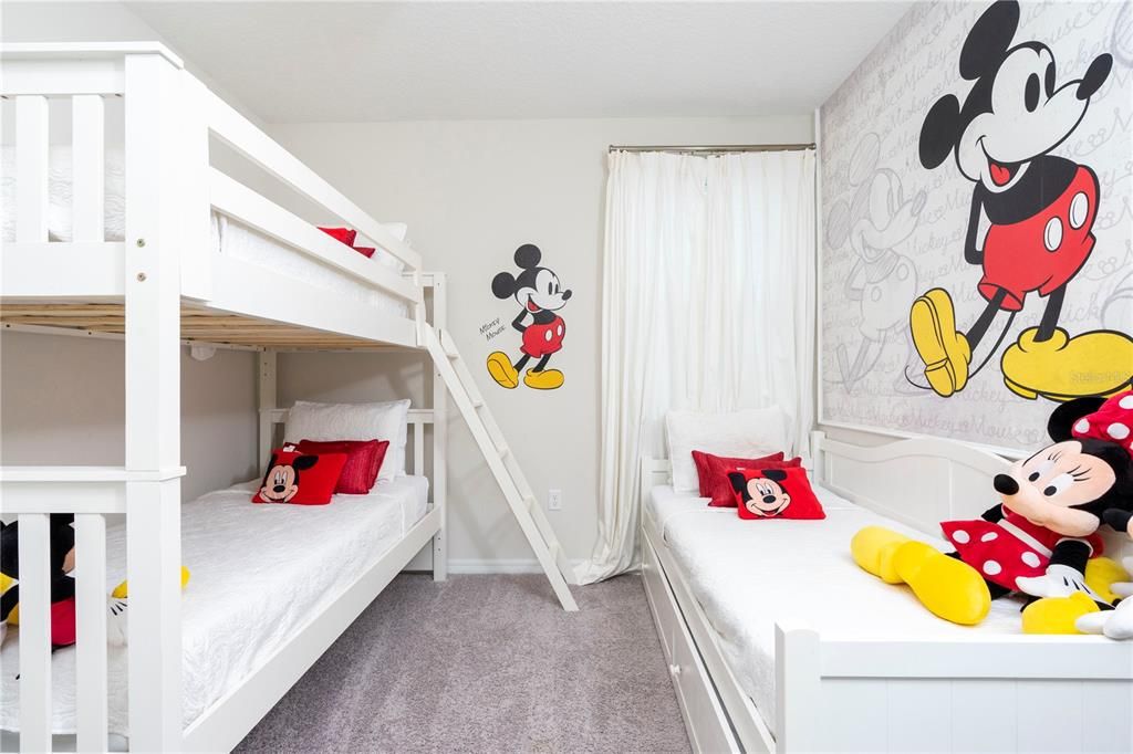 En Venta: $665,000 (7 camas, 6 baños, 3533 Pies cuadrados)