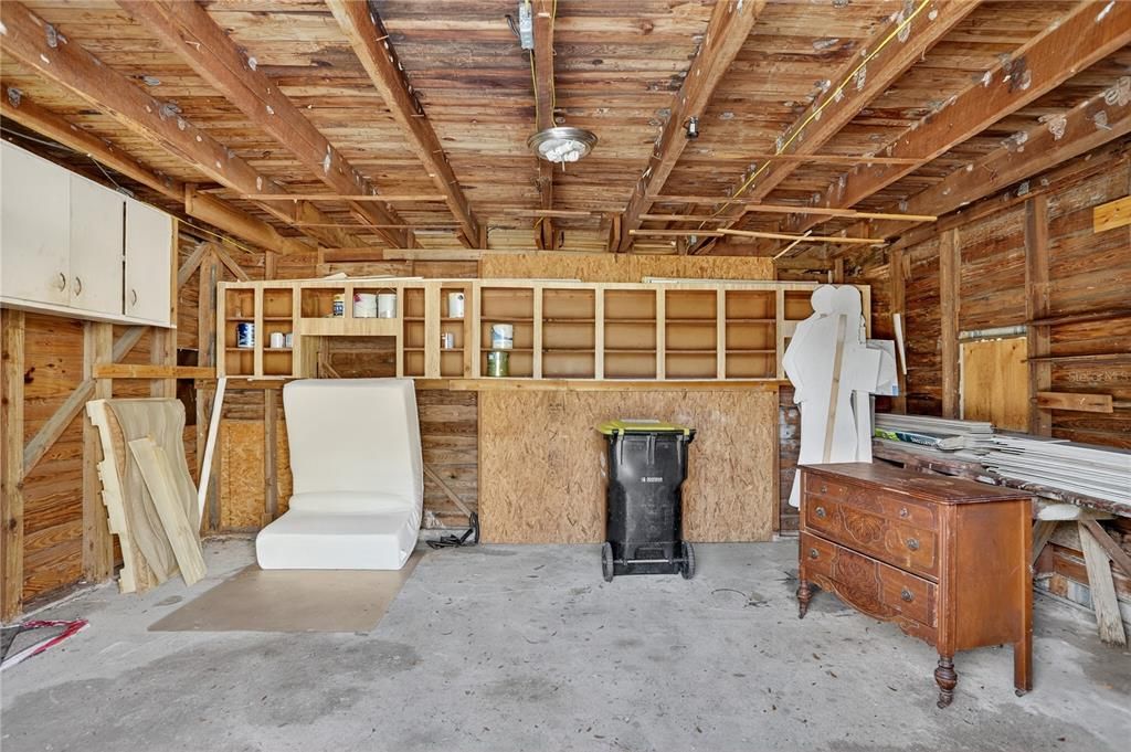 待售: $399,000 (4 贝兹, 2 浴室, 2059 平方英尺)