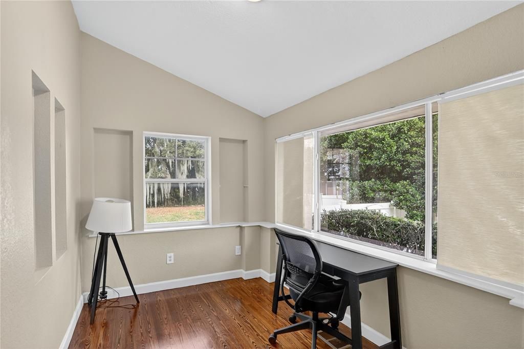 待售: $399,000 (4 贝兹, 2 浴室, 2059 平方英尺)