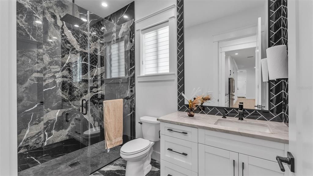 На продажу: $899,000 (3 спален, 3 ванн, 2709 Квадратных фут)