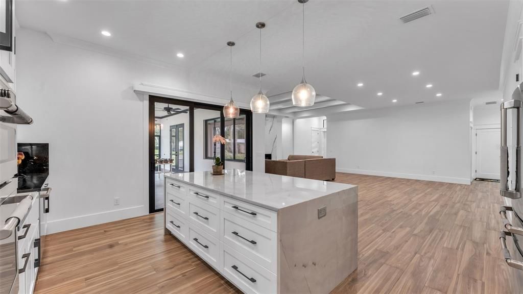 На продажу: $899,000 (3 спален, 3 ванн, 2709 Квадратных фут)