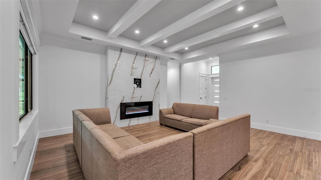 На продажу: $899,000 (3 спален, 3 ванн, 2709 Квадратных фут)