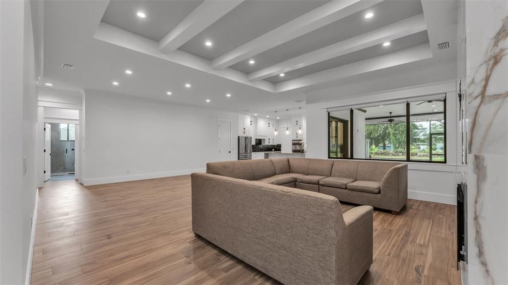 На продажу: $899,000 (3 спален, 3 ванн, 2709 Квадратных фут)