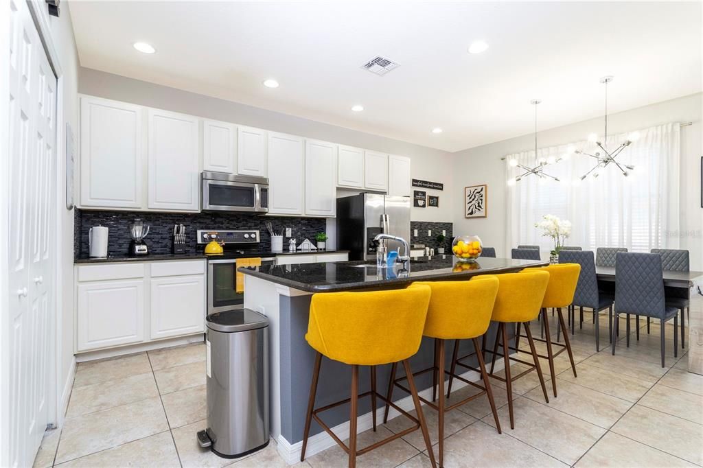 For Rent: $2,690 (4 beds, 3 baths, 1907 Square Feet)