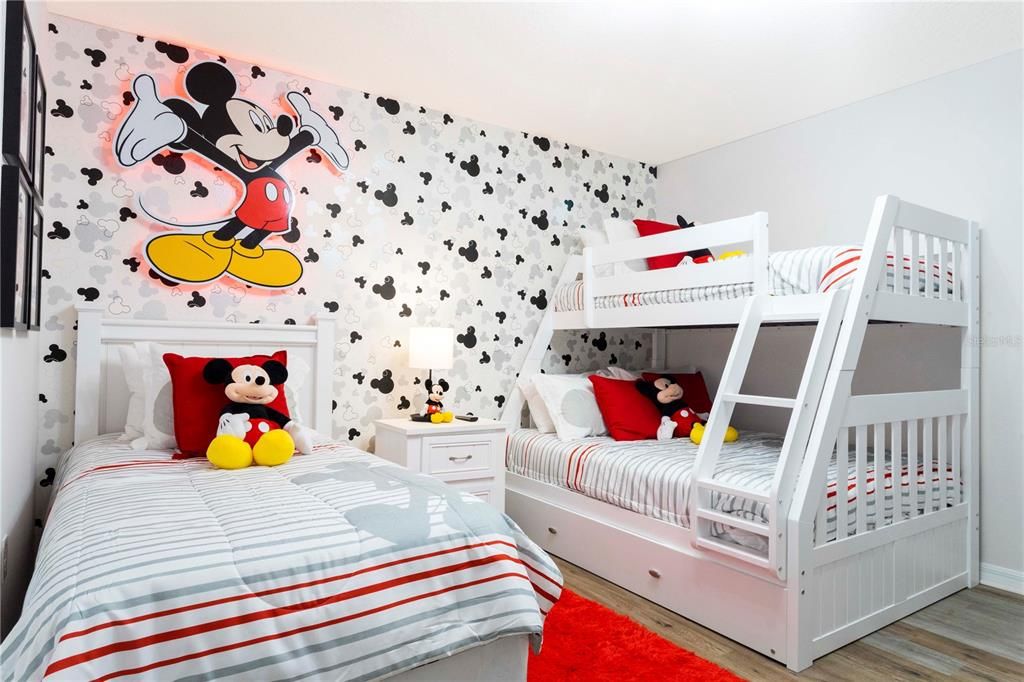 For Rent: $2,690 (4 beds, 3 baths, 1907 Square Feet)