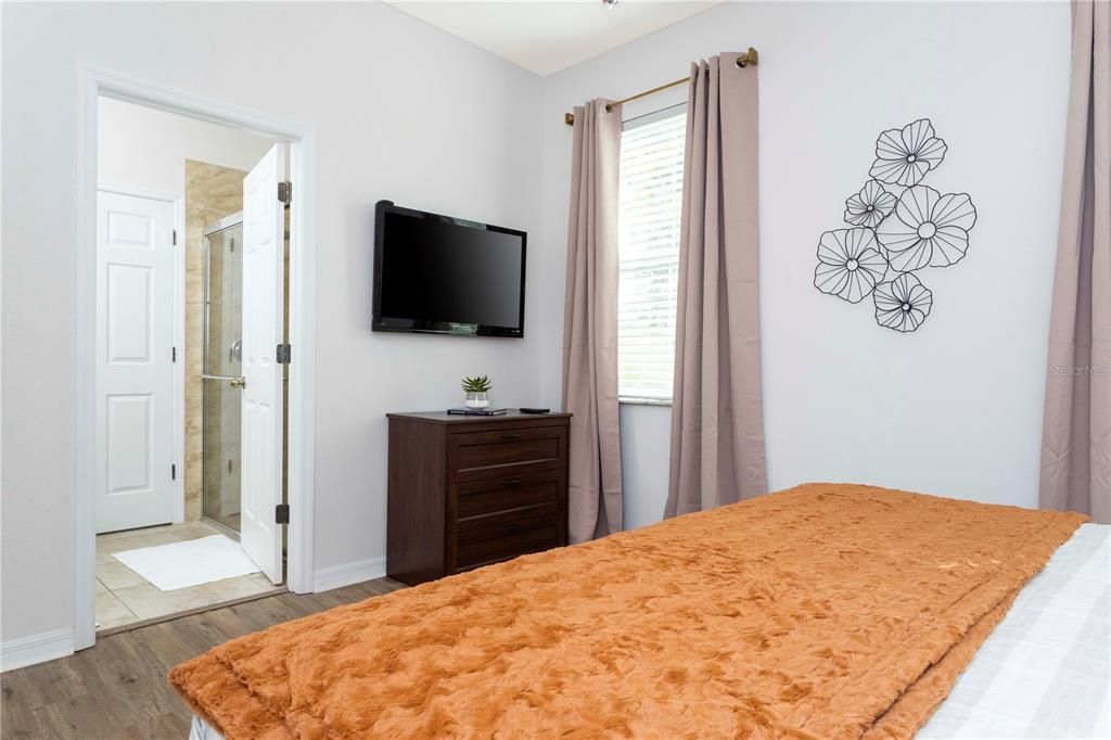 For Rent: $2,690 (4 beds, 3 baths, 1907 Square Feet)