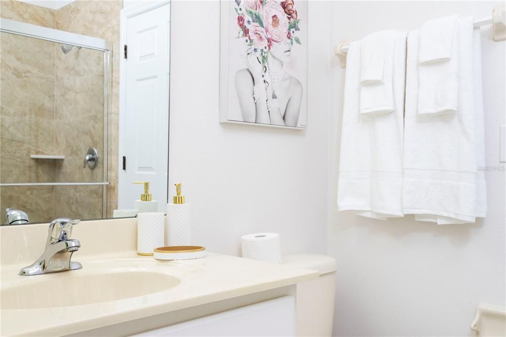 For Rent: $2,690 (4 beds, 3 baths, 1907 Square Feet)